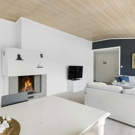 Spacious Apt - Central - Panorama View, 4br Апартаменты