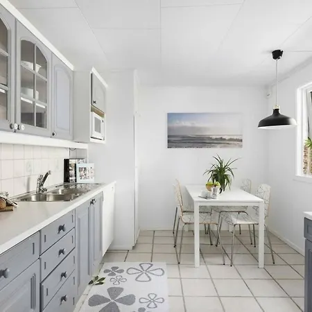 Spacious Apt - Central - Panorama View, 4br Апартаменты